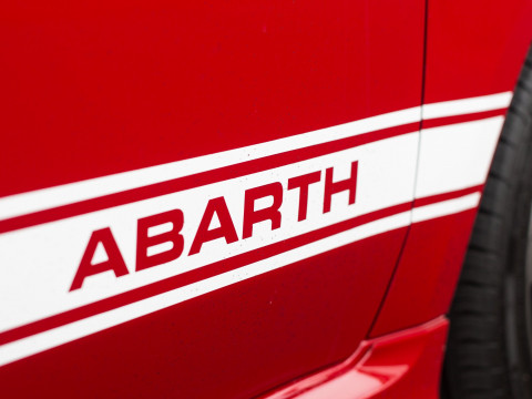 Abarth 595 фото