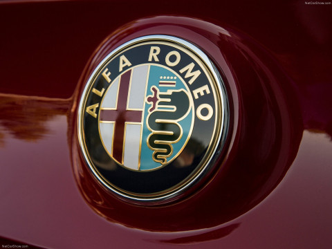 Alfa Romeo 4C Coupe US-Version фото