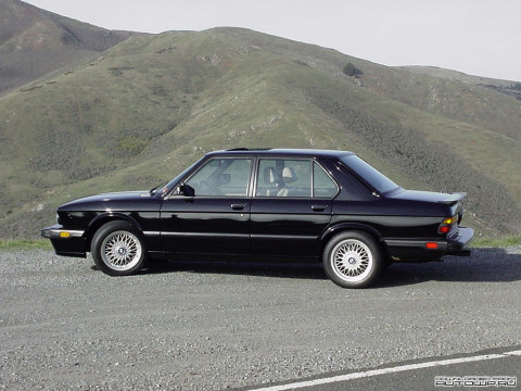 BMW M5 E28 фото