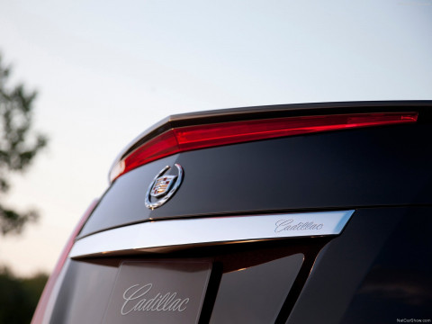 Cadillac ELR фото