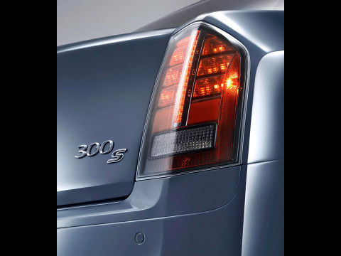 Chrysler 300S фото