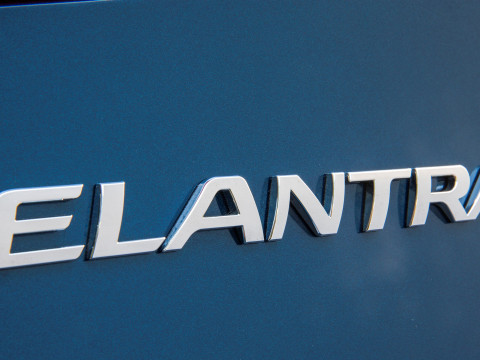 Hyundai Elantra GT фото