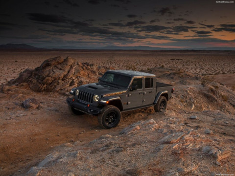 Jeep Gladiator фото