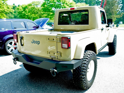 Jeep Wrangler JT фото
