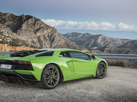 Lamborghini Aventador S фото