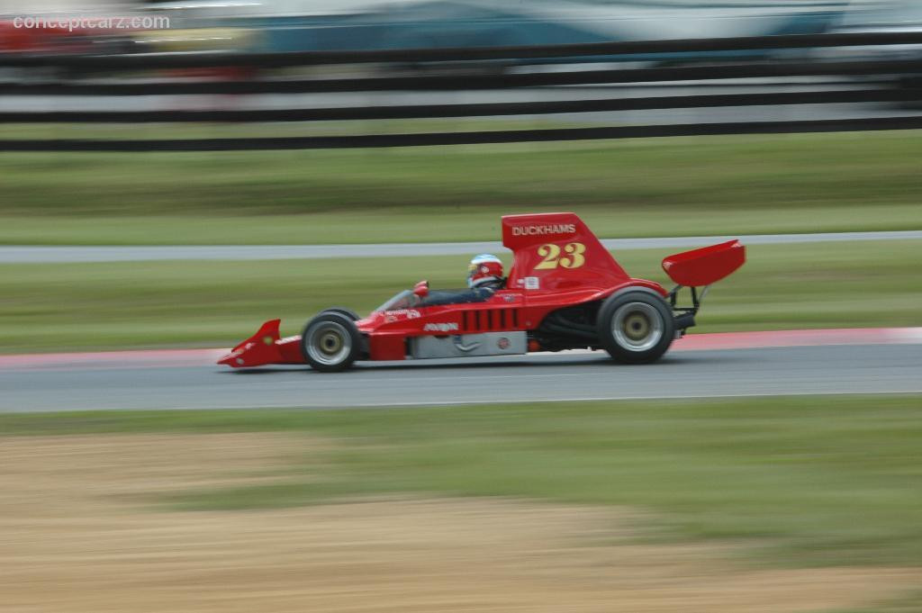 Lola T332 Formula 5000 фото 23871