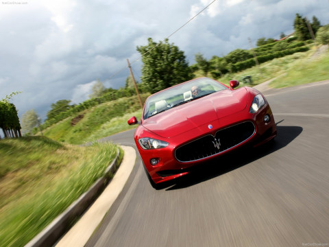 Maserati GranCabrio Sport фото