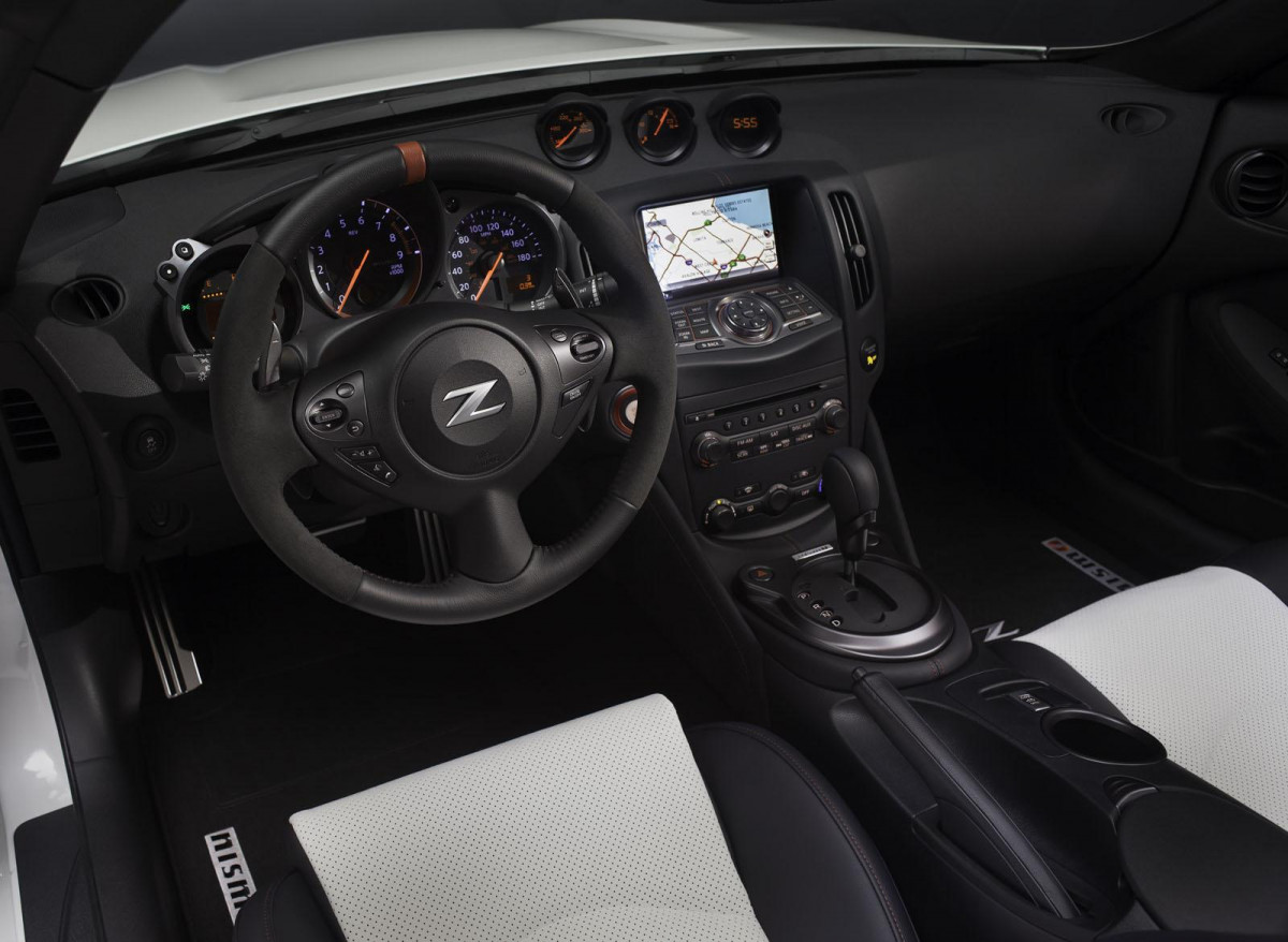 Nissan 370Z Nismo Roadster фото 143716