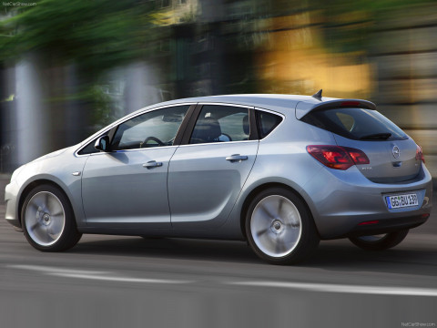 Opel Astra фото