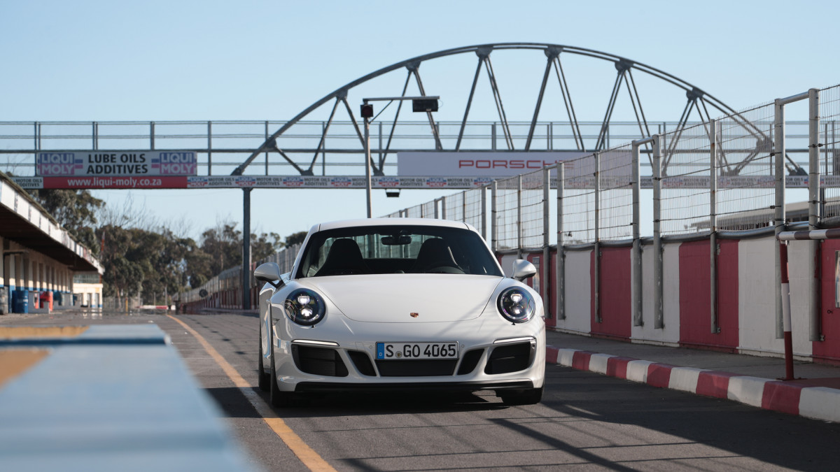 Porsche 911 GTS фото 180326