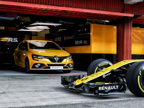 Renault Megane RS Trophy фото