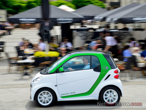 Smart Fortwo electric drive фото