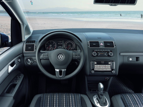 Volkswagen CrossTouran фото