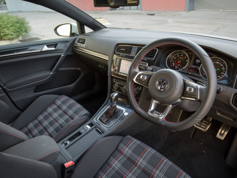 Volkswagen Golf GTI фото