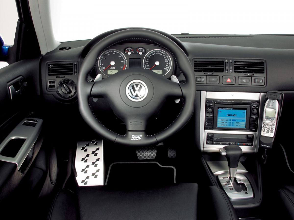 Volkswagen Golf R32 фото 9524