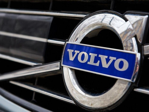 Volvo V60 Plug-in Hybrid фото