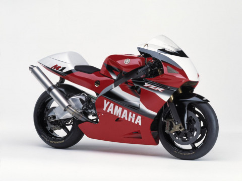 Yamaha YZR-M1 фото