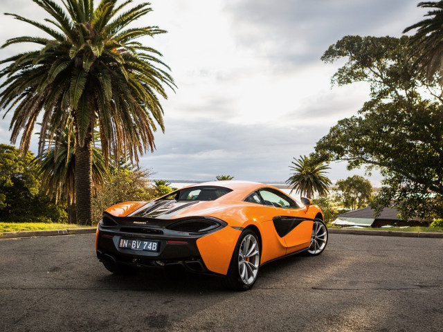 McLaren 540C фото