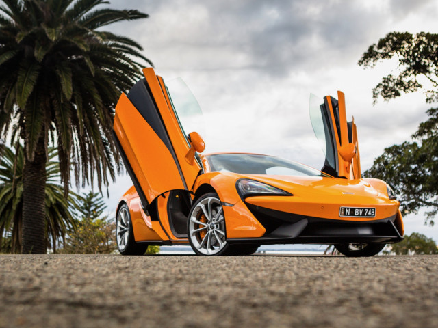 McLaren 540C фото