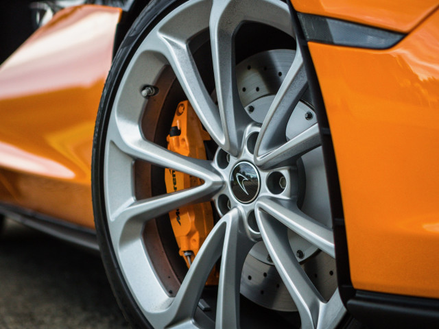 McLaren 540C фото