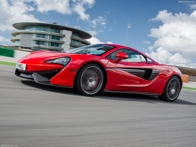 McLaren 570S Coupe фото