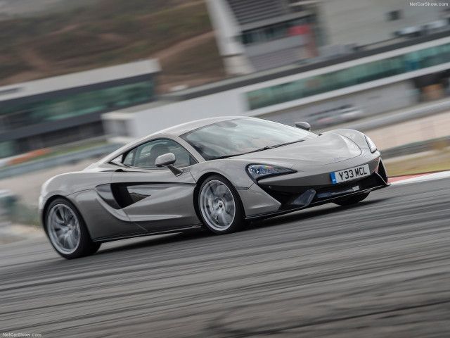 McLaren 570S Coupe фото