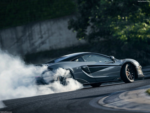 McLaren 600LT фото