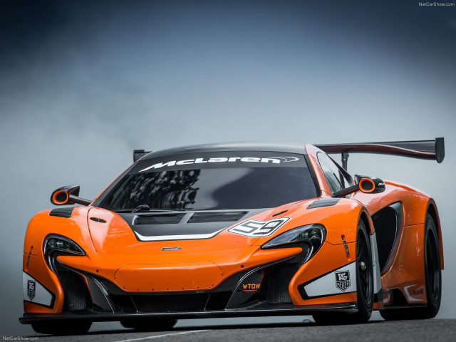 McLaren 650S GT3 фото