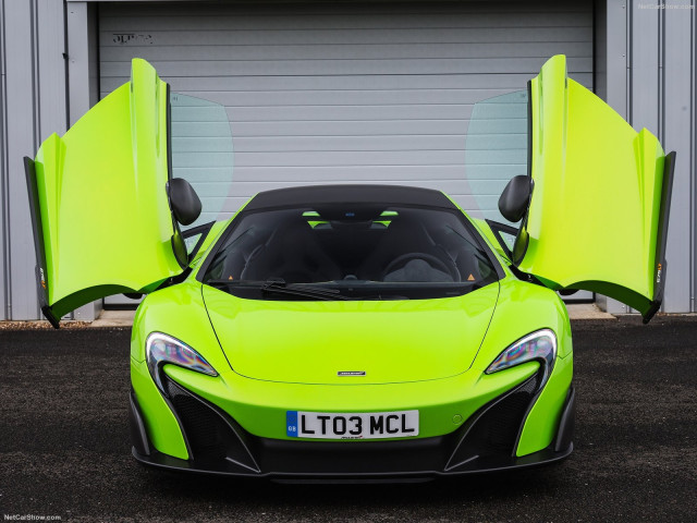 McLaren 675LT фото