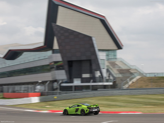 McLaren 675LT фото