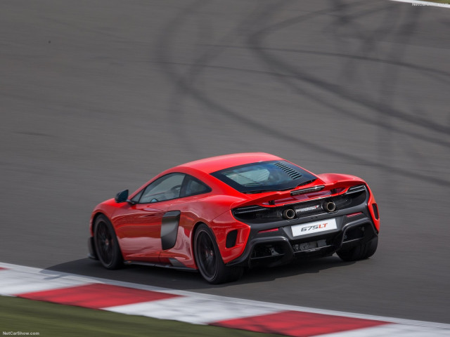 McLaren 675LT фото