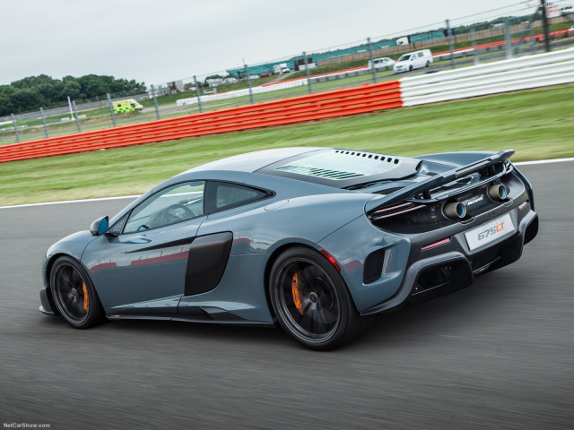 McLaren 675LT фото