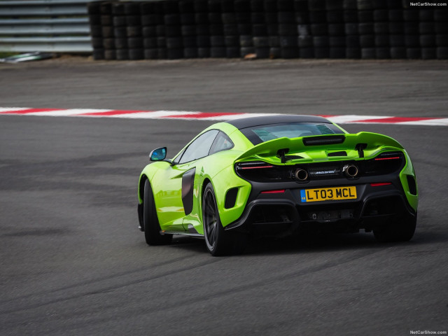 McLaren 675LT фото