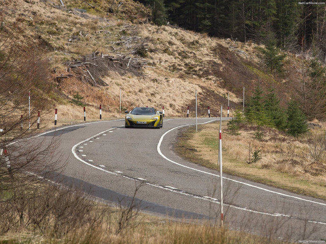 McLaren 675LT фото