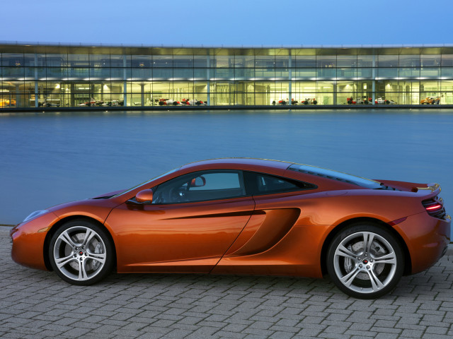 McLaren MP4-12C фото