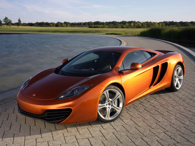 McLaren MP4-12C фото