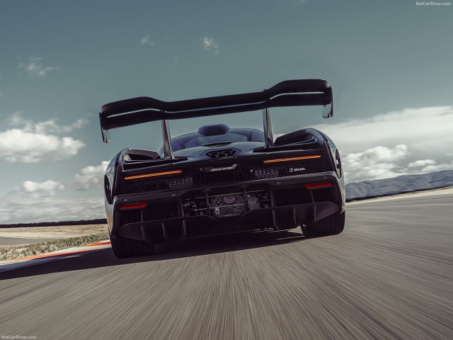 McLaren Senna фото