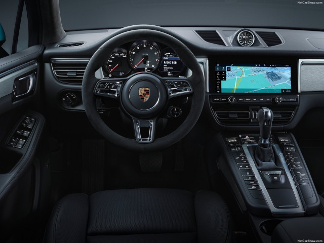 Porsche Macan фото