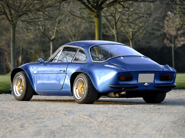 Renault Alpine A110 фото