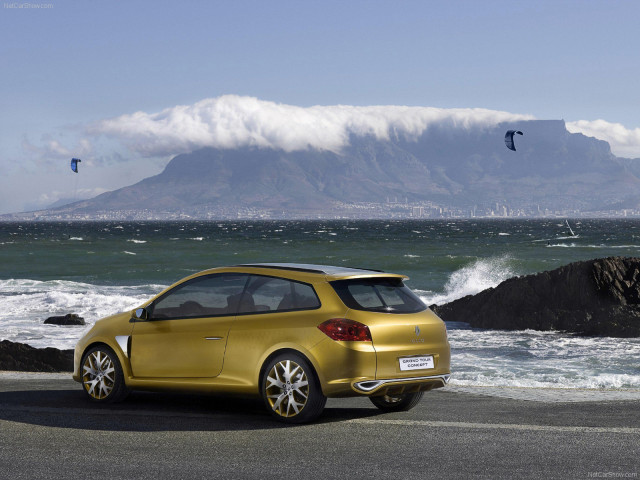 Renault Clio Grand Tour фото