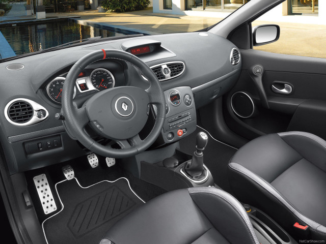 Renault Clio RS фото