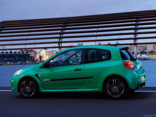 Renault Clio RS фото