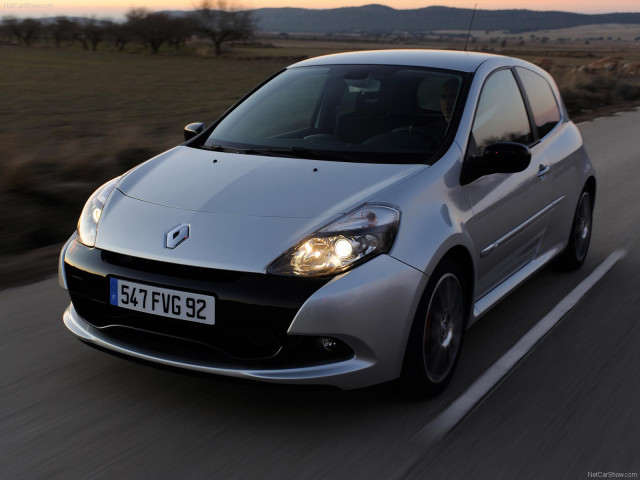 Renault Clio RS фото