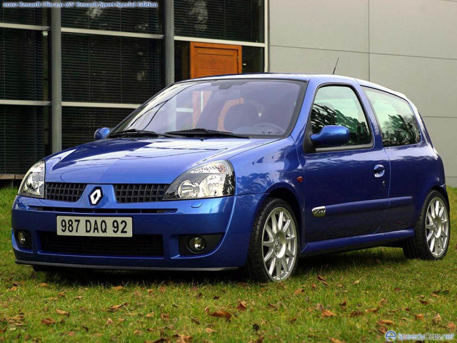 Renault Clio Sport фото