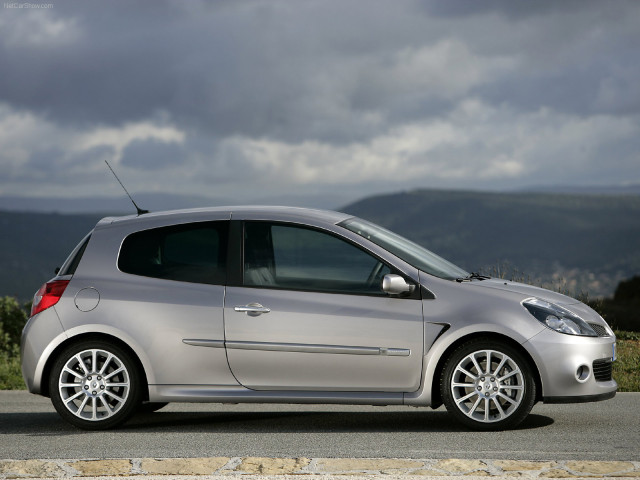 Renault Clio Sport фото