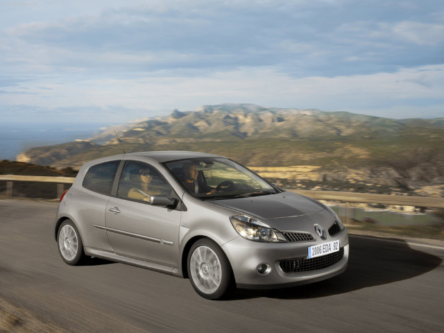 Renault Clio Sport фото