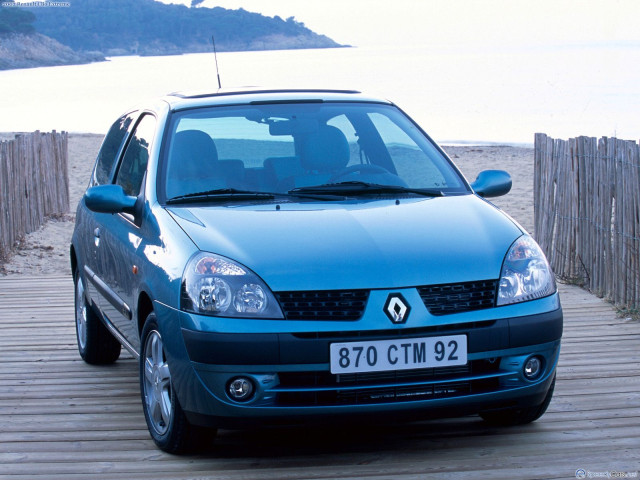 Renault Clio фото