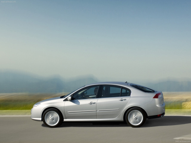 Renault Laguna фото