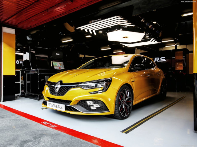 Renault Megane RS Trophy фото