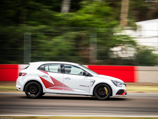 Renault Megane RS Trophy фото